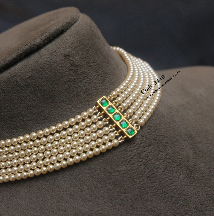 Sarvoski pearl choker with kundan pendant