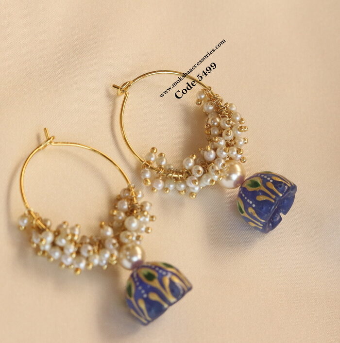 Earrings with pearl and blue jhumki