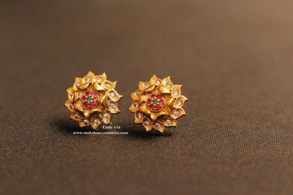 Antique gold studs