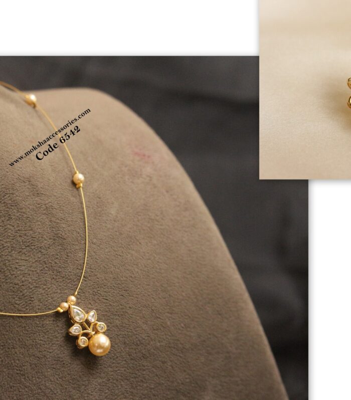 Invisible chain with pendant set