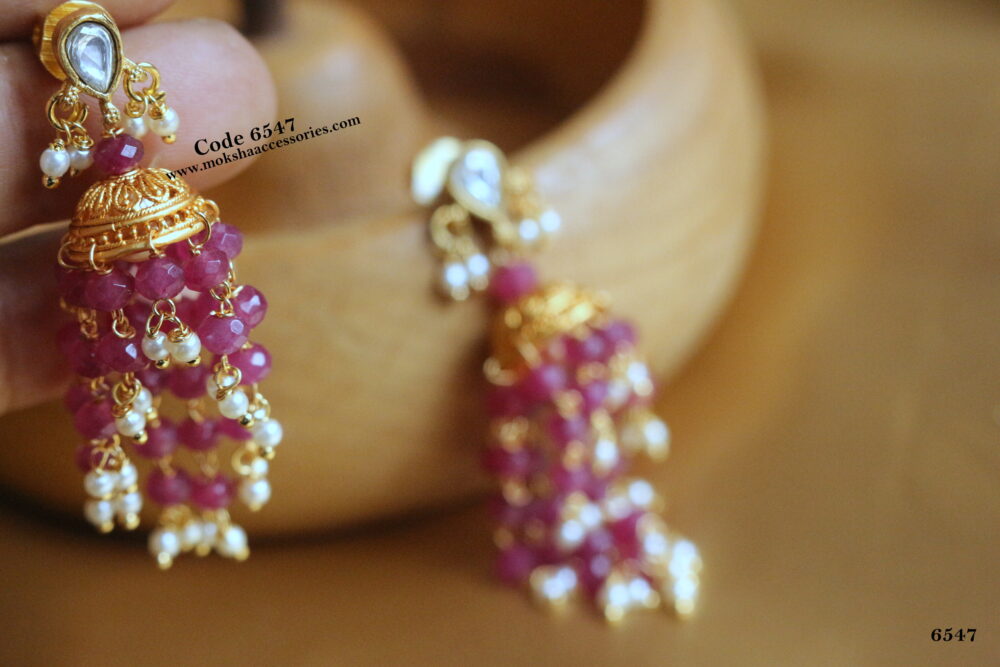 Jadaukundan jhumki with pink beads and pearl drops