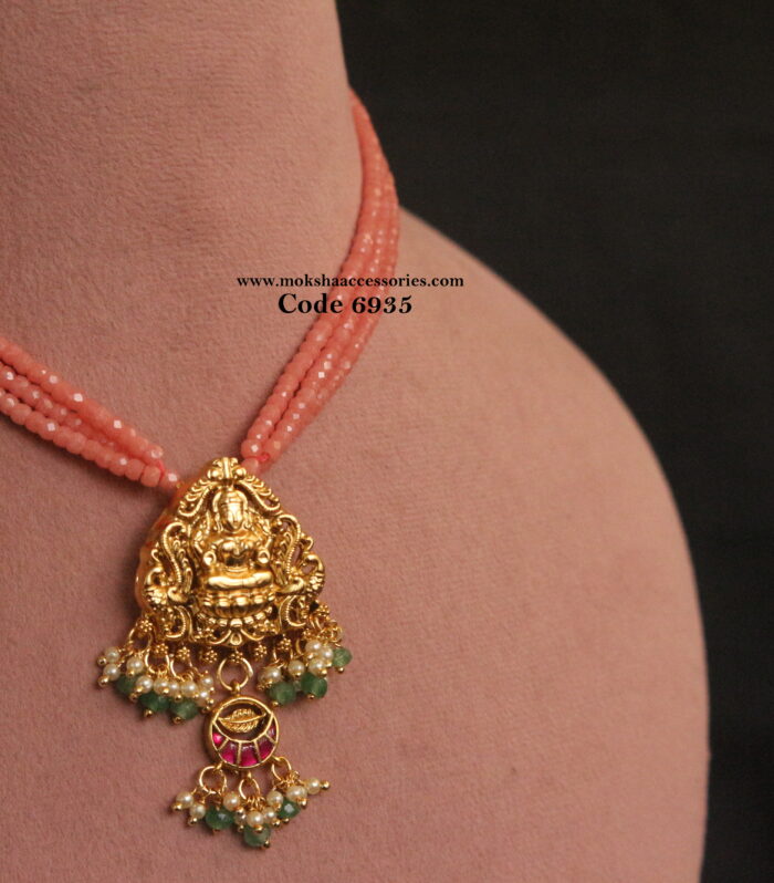 Jadaukundan pendant with real cz coral beads
