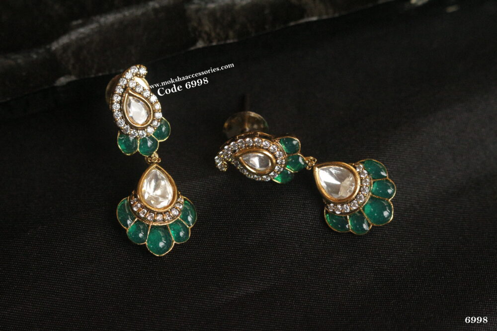 Kundan and emerald stone earrings