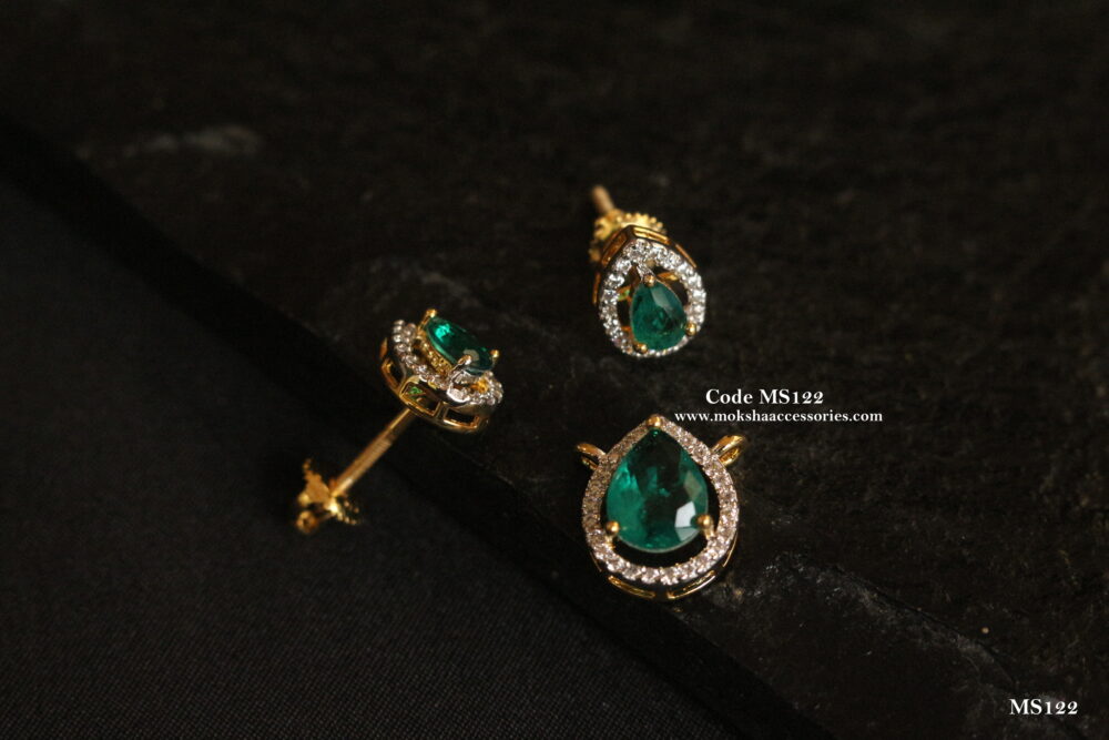 92.5 silver studs (3.3 Gms)