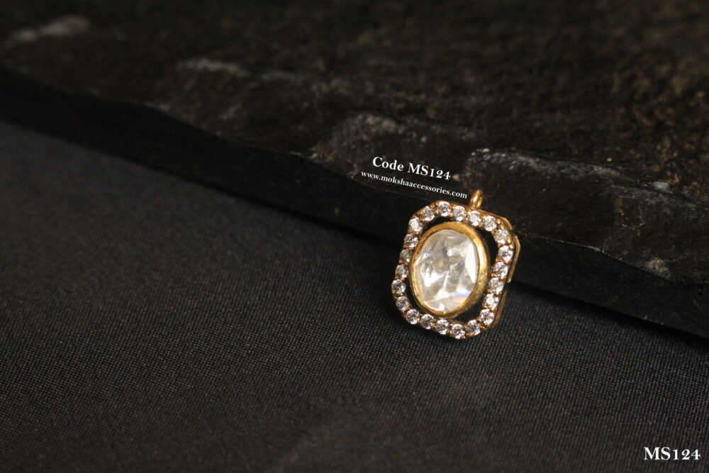92.5 Silver pendant with small top hook (2.05 Gms)