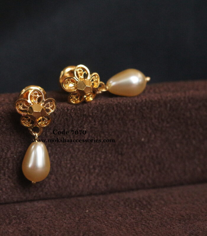 Gold studs with pearl drop