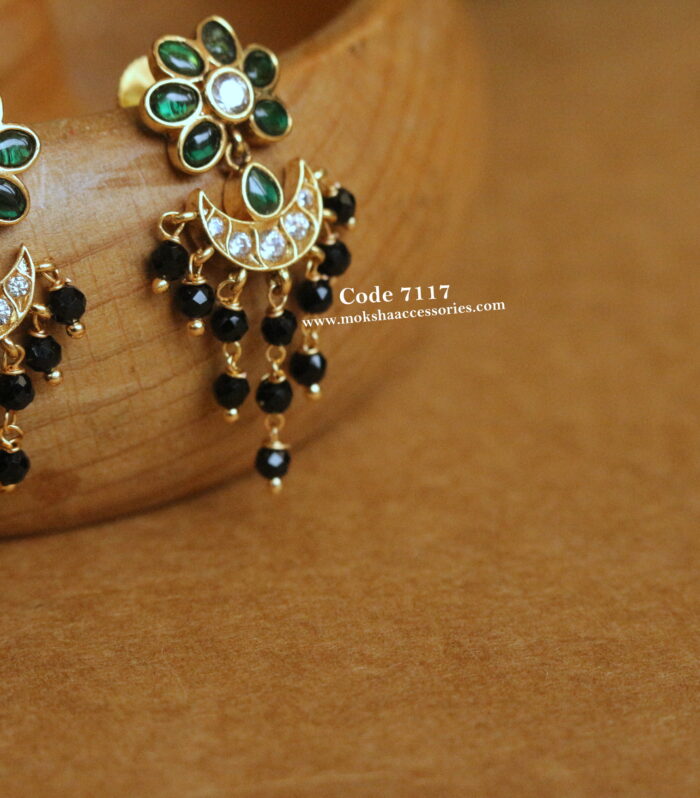 Emerald stone earrings with black drops