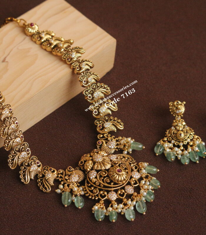 Antique gold nakshi neckset