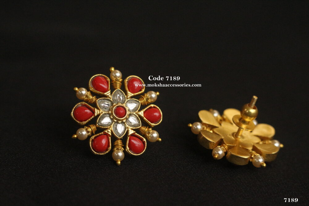 Jadaukundan coral studs