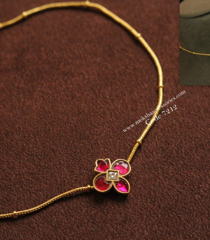 Jadaukundan pendant with gold chain necklace