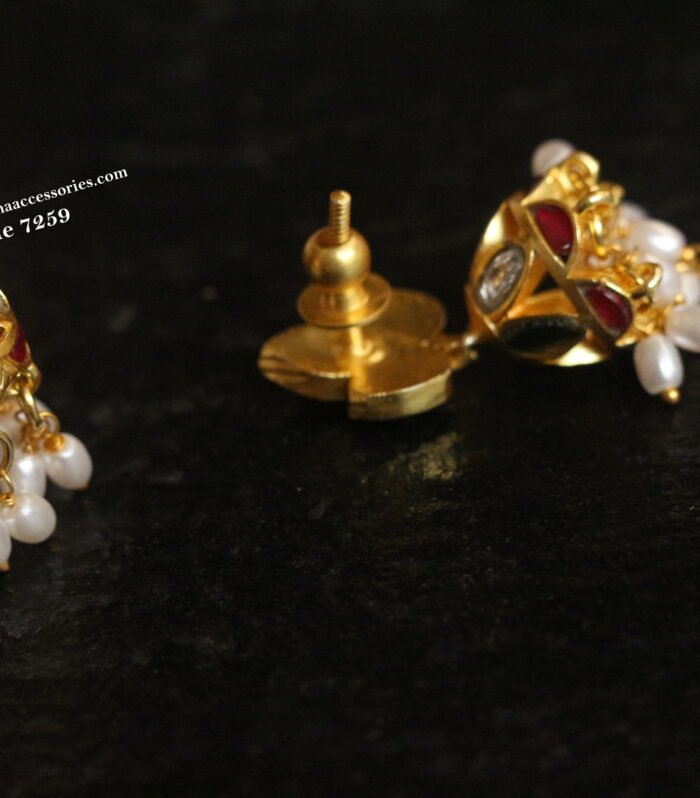 Jadaukundan jhumki with rice pearl drops