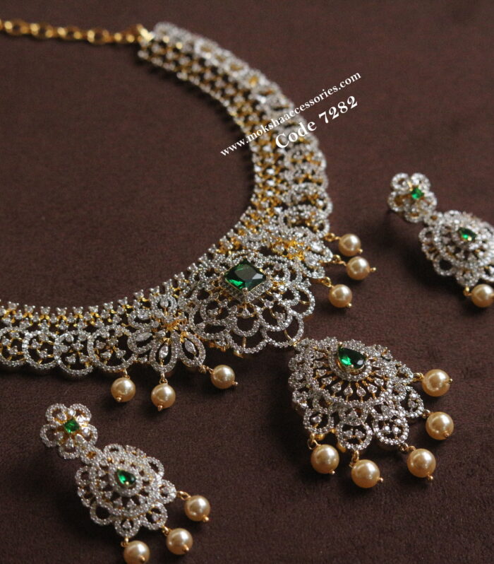 CZ diamond alike neckset