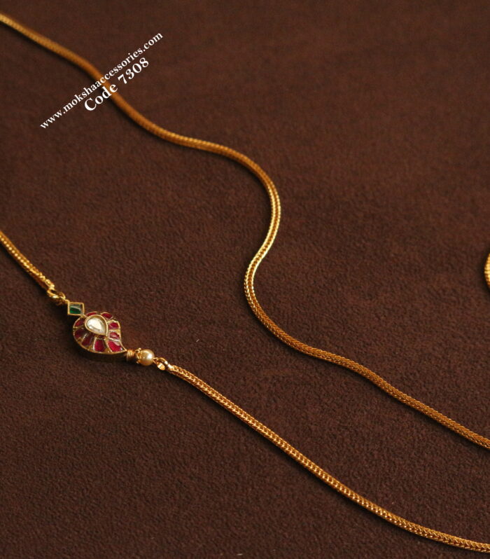 Gold chain with jadaukundan side pendant