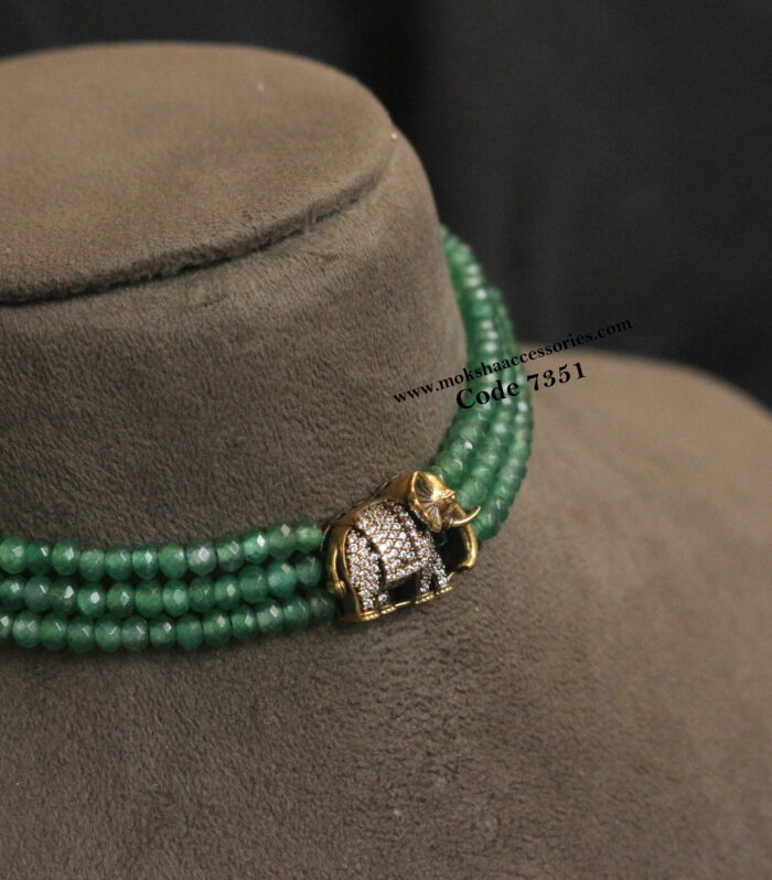 Elephant pendant with emerald beads choker