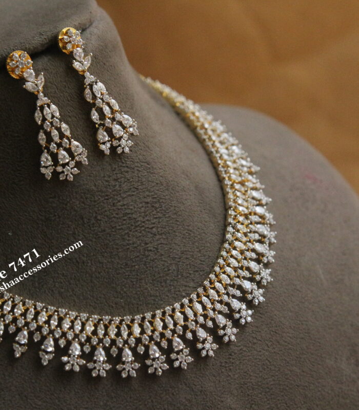 GJ diamond alike neckset