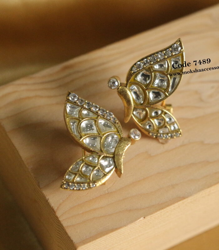 Jadaukundan studs with back screw