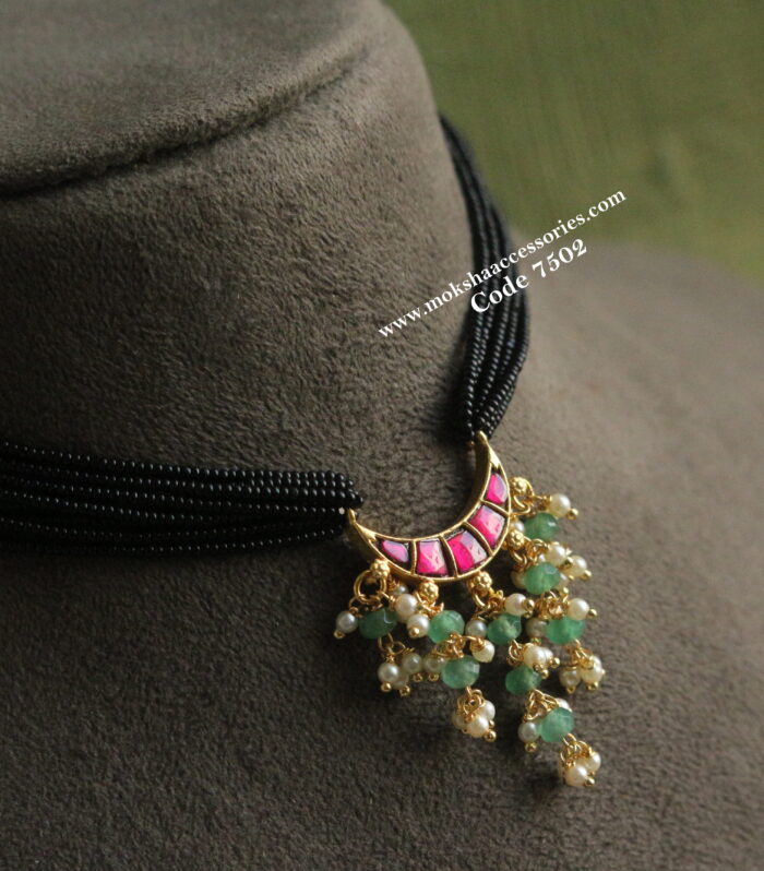 Black beads with jadaukundan pendant