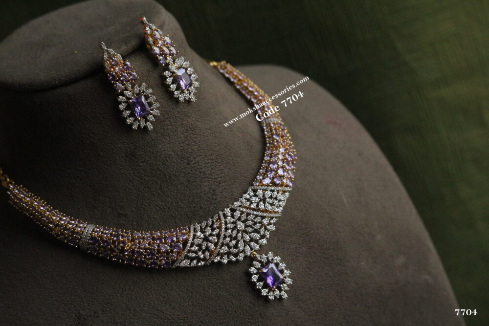 Diamond alike neckset