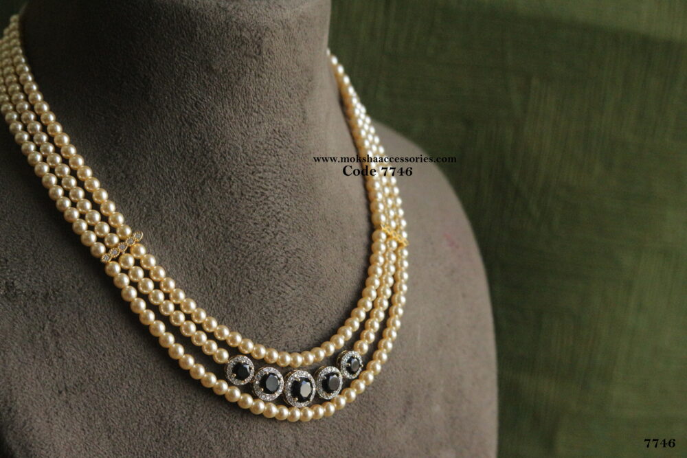 CZ black stone pendant with sarvoski pearl