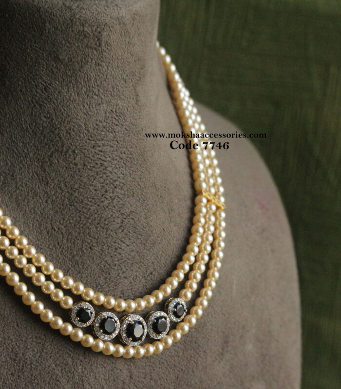 CZ black stone pendant with sarvoski pearl