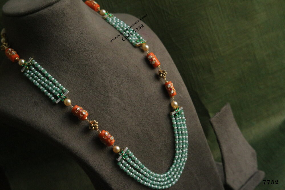 Coral and emerald beads mala
