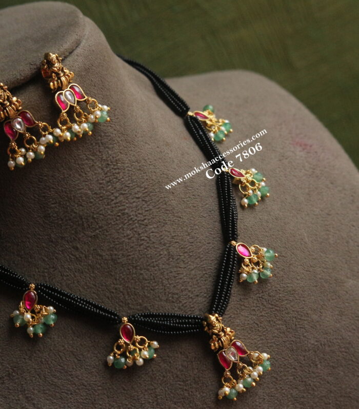 Lakshmi devi pendant set with jadaukundans and black beads