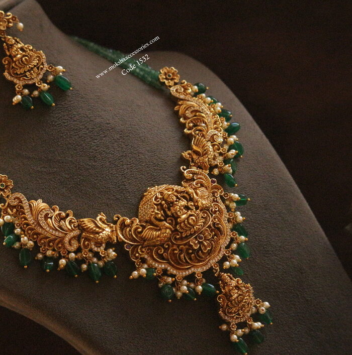 Antique neckset