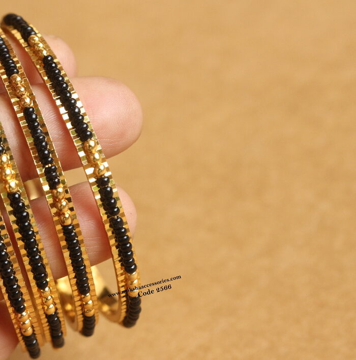 Set of 4 black beads bangles (2.4 size available)