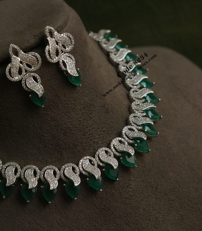 CZ emerald stone neckset
