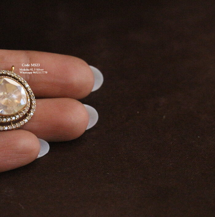 92.5 silver mozonite stone pendant with double hook (4.3 gms)