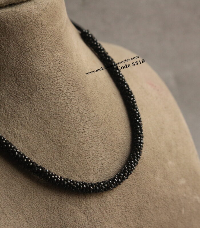 Black beads thread necklace with back chain