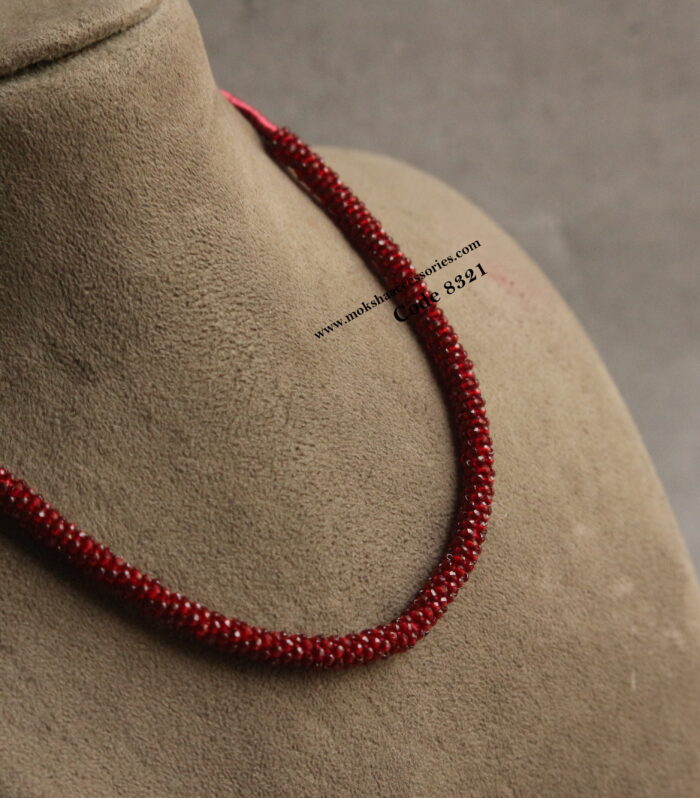 Marroon beads thread necklace with back chain