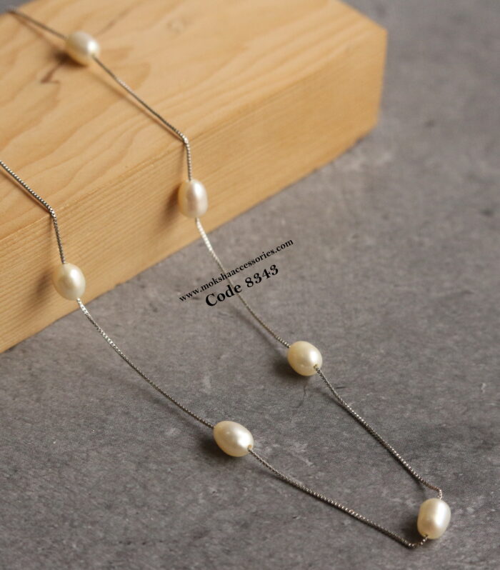 Silver chain with real pearl