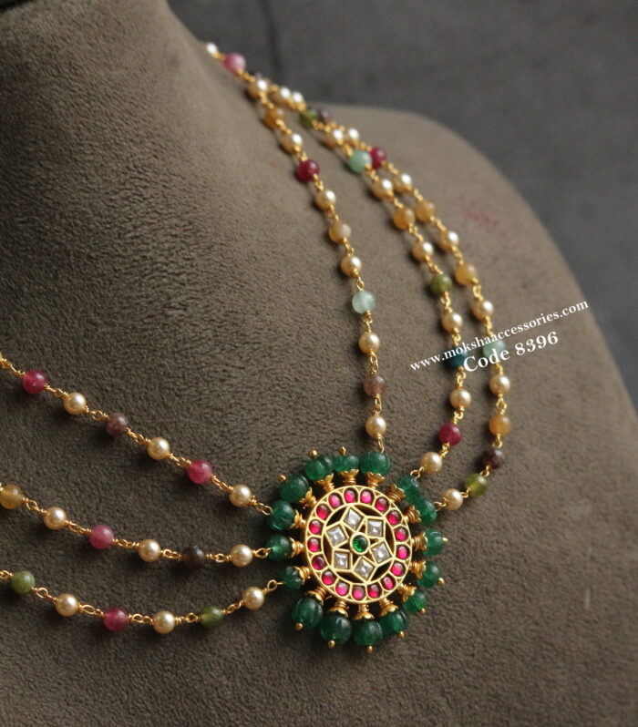 Jadaukundan pendant with real multicolor beads
