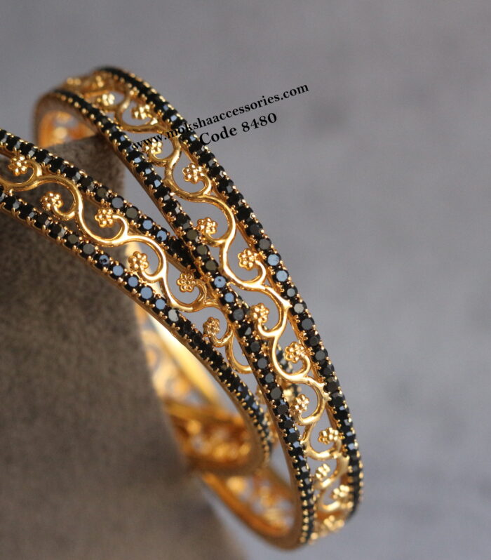 Black stone gold bangles set of 2 (Sizes available - 2.4- 6, 2.6- 5, 2.8-6)