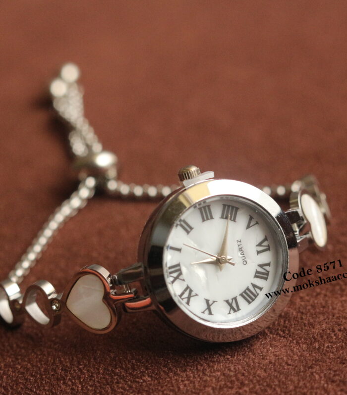 Adjustable watch