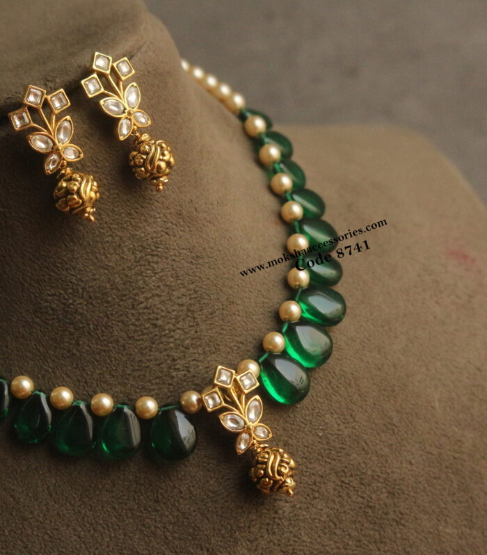 Jadaukundan pendant set with fancy green drops and sarvoski pearls