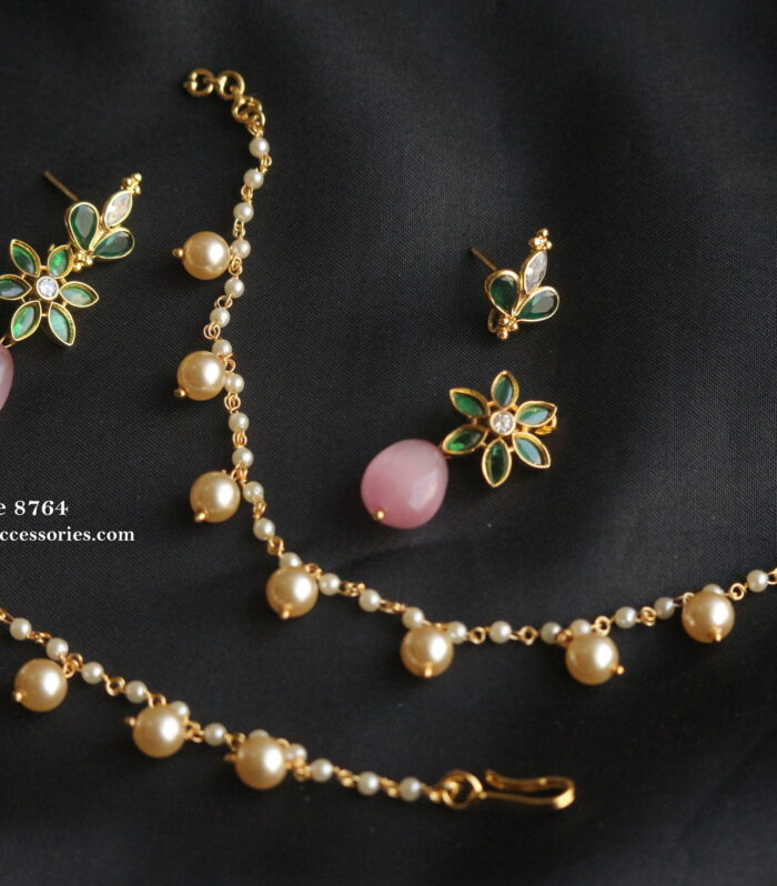 Changeable stud earrings with ear chains