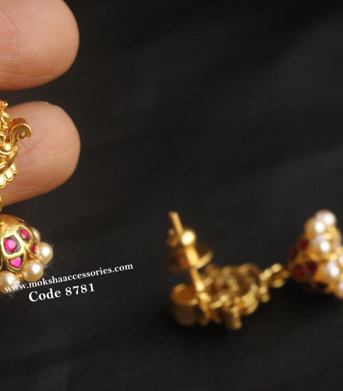 Jadaukundan  jhumki with lakshmi devi studs