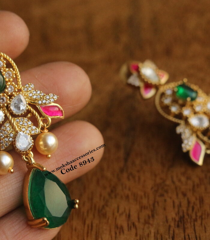 Mozonite, emerald and ruby stone earrings