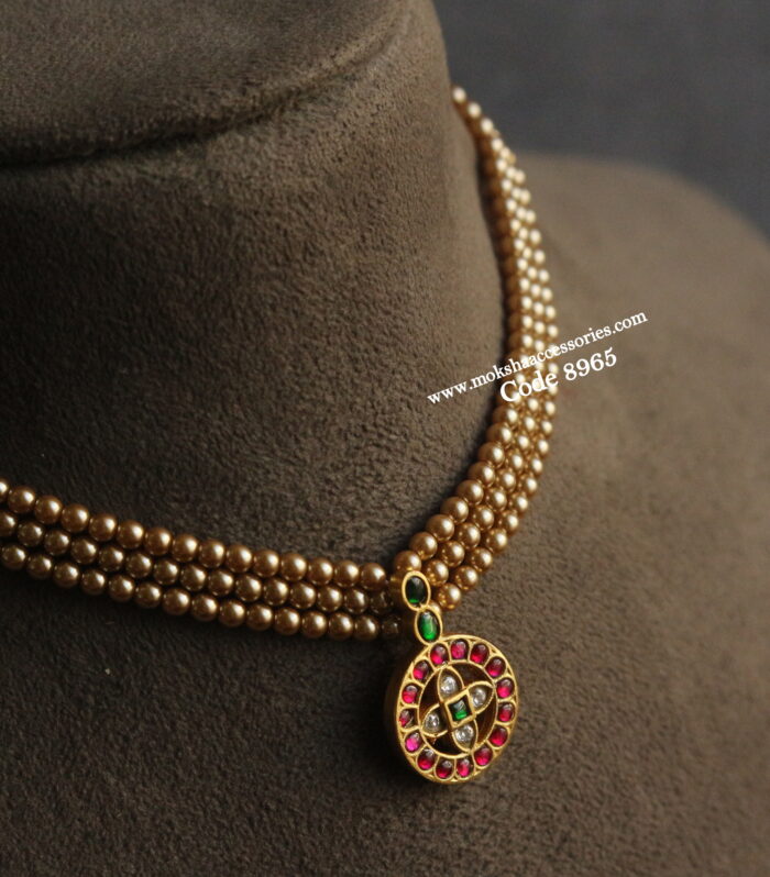 Jadaukundan pendant with sarvoski dark shade pearl choker