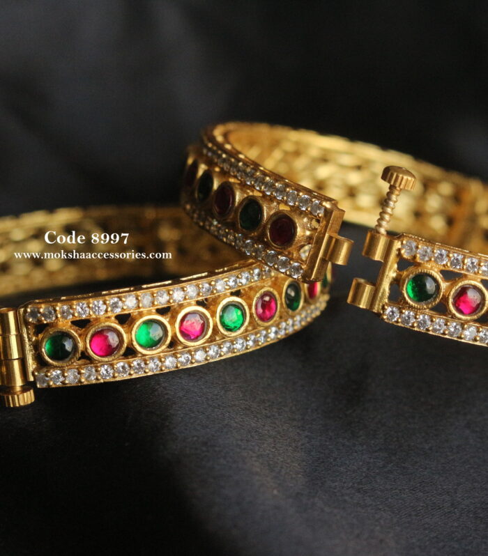 Jadakundan bangles open pattern set of 2 (2.8 Available)