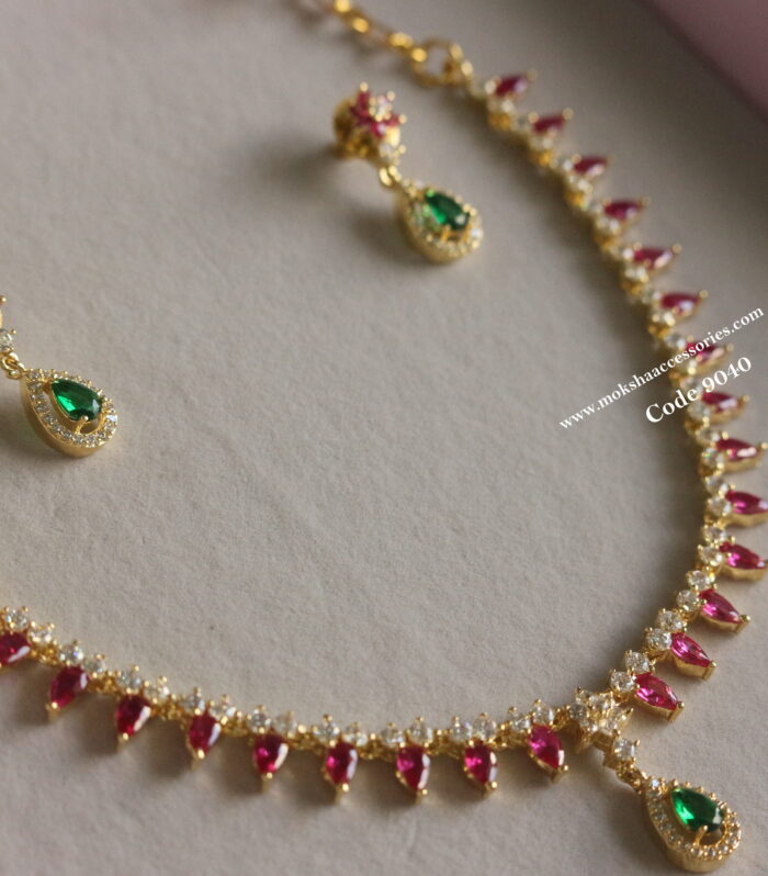 Ruby and emerald stone neckset