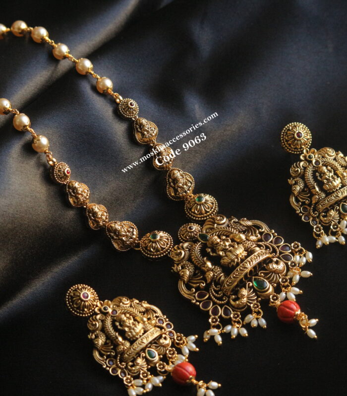 Nakshi neckset with pearl chain and real pumpkin beads