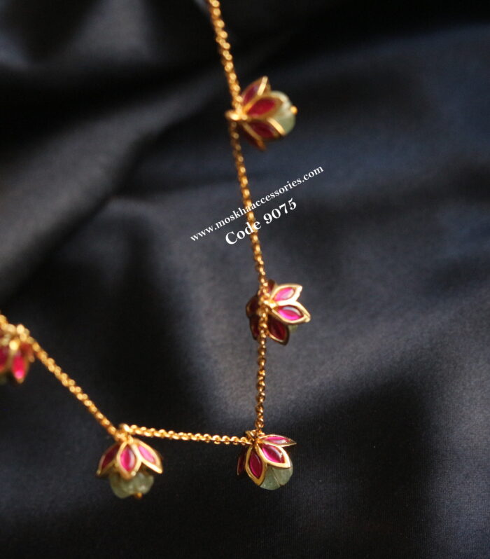 Jadaukundan necklace with strawberry pumpkin beads