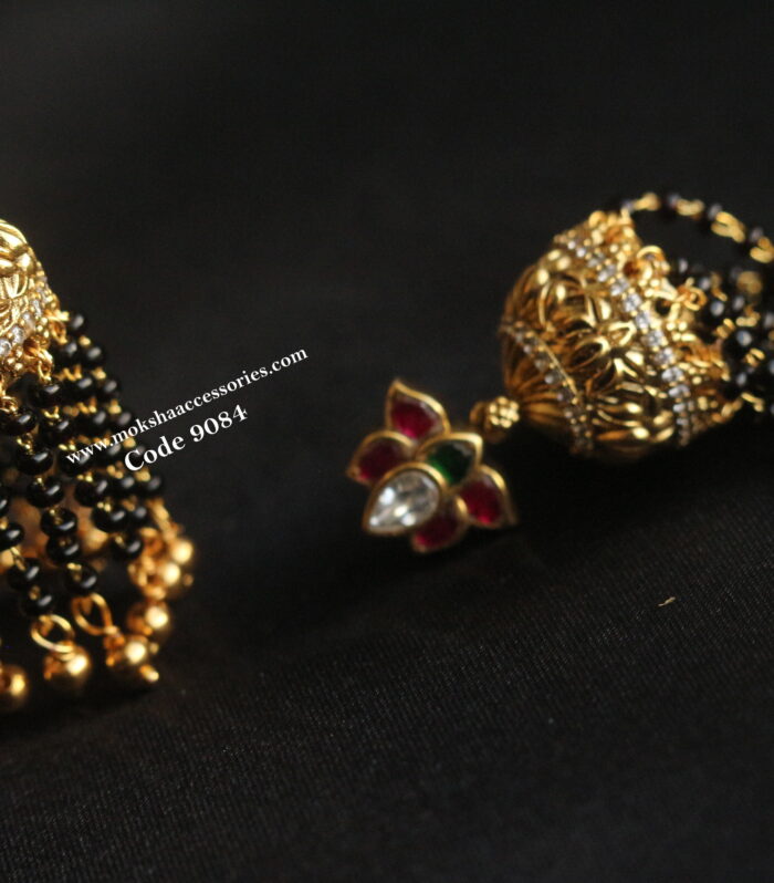 Jadaukundan black beads jhumki