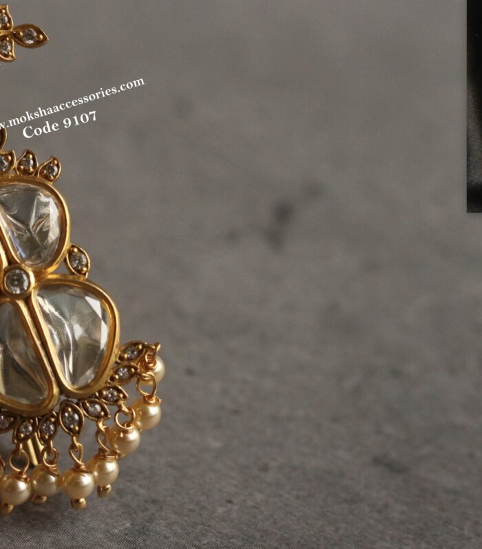 Brooch (multiple uses as pendant and hair clip)