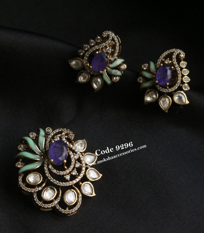 Mozonite stone pendant set