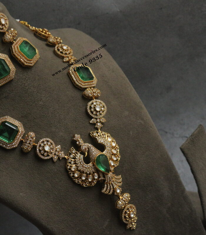 Emerald, CZ and mozonite stone neckset