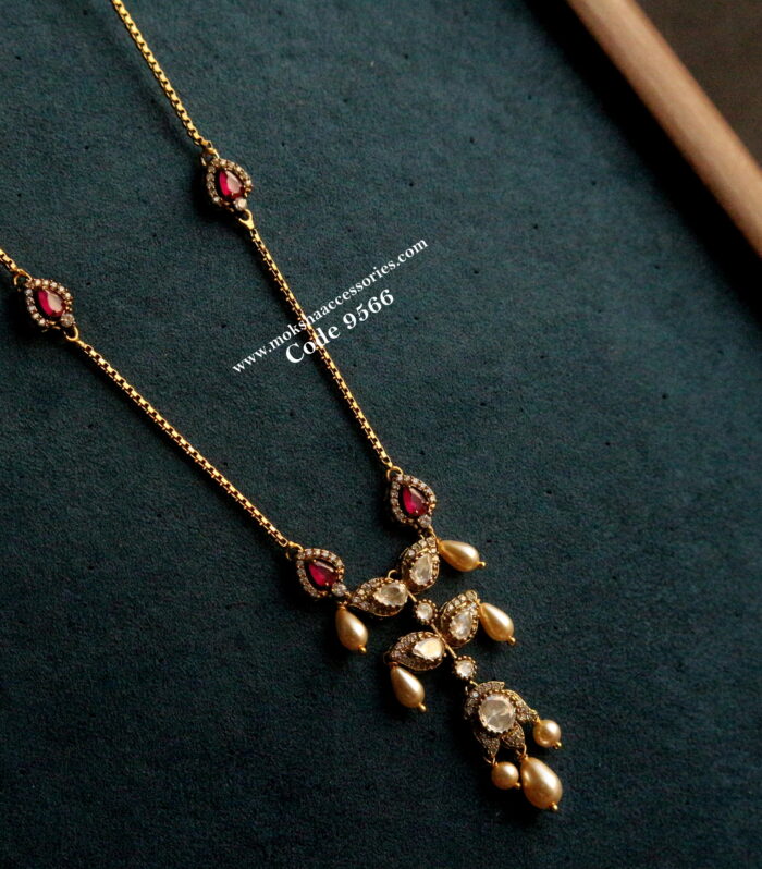 Mozonite stone pendant with antique gold chain